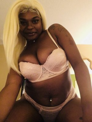 Elvyna escort in Indiana PA